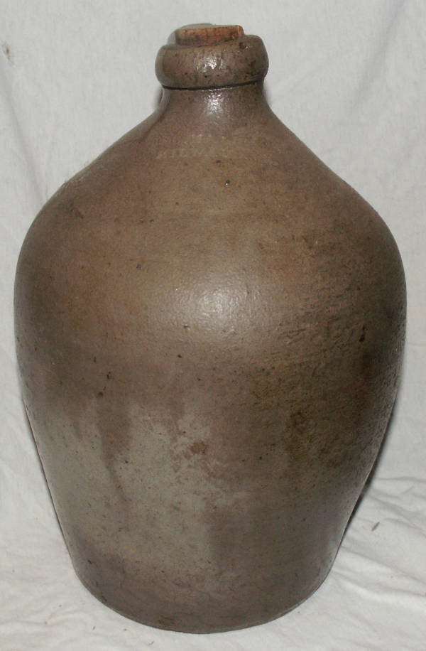 J.B. Maxfield, Milwaukee, WI 1 Gallon Ovoid Jug